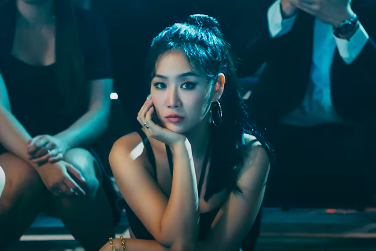 Soyou to attend a fashion show in 'Gotta Go' video teaser