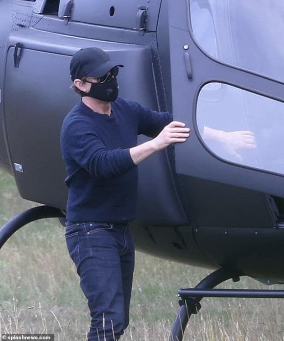 tom-cruise-to-drive-helicopter-just-for-lunch-2
