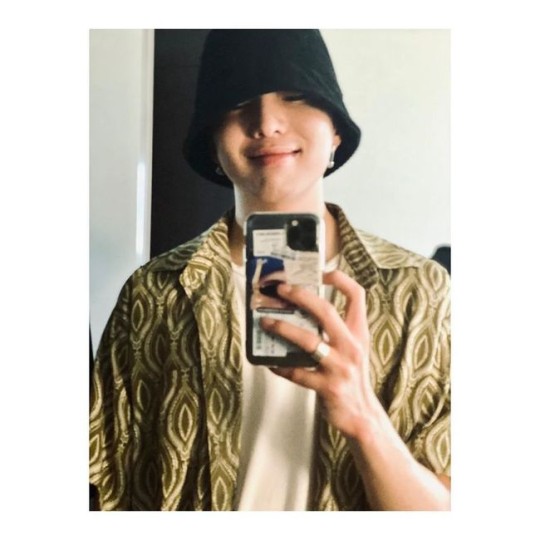 winner-kang-seung-yoon-updates-handsome-image-show-daily-fashion-1