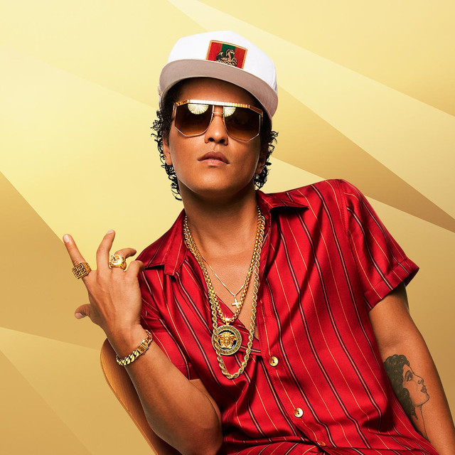 Bruno-Mars-desperately-asks-Rihanna-to-star-in-Fenty-Skin-ads-1