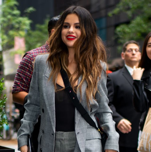Selena-Gomez-announces-her-vegan-and-cruelty-free-Rare-Beauty-brand-1