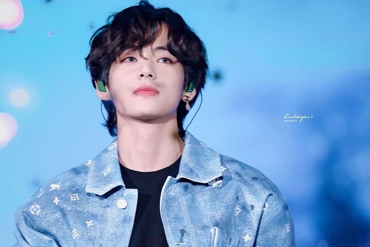 Bts V Becomes First Korean Male Celebrity To Hit 5 M Likes On Instagram Starbiz Net