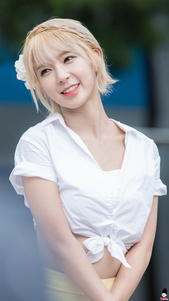 former-aoa-member-choa-ost-hwang-jung-eum-drama-to-all-the-guys-who-loved-me-1