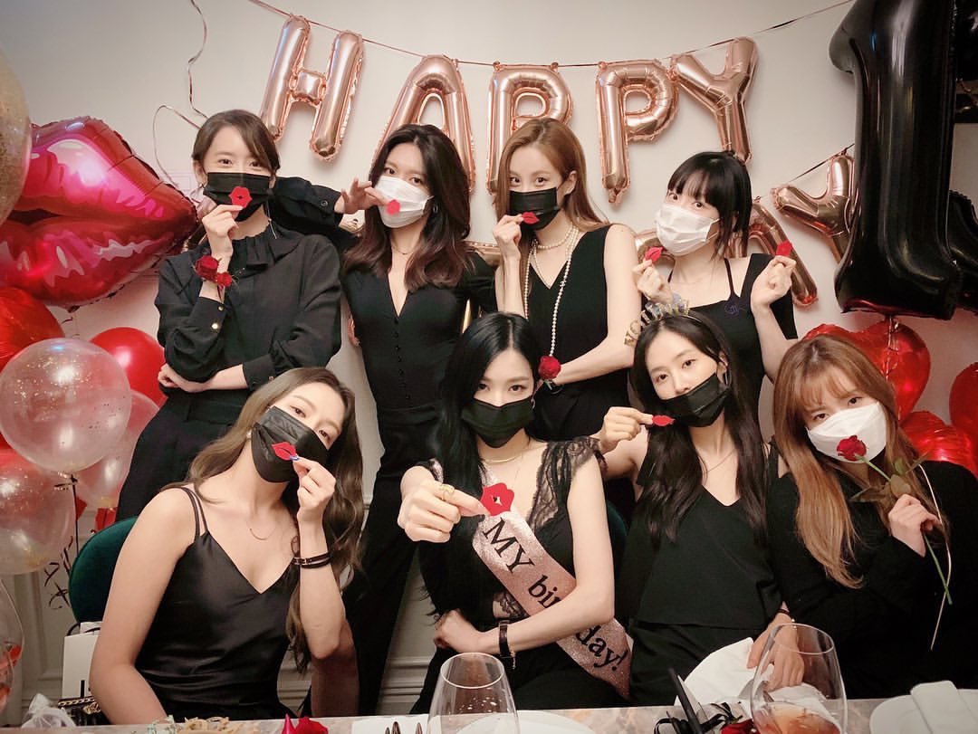 girls-generation-gather-together-for-their-13th-anniversary-1