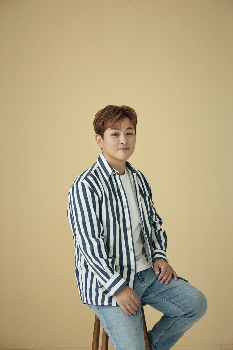 huh-gak-releases-new-profile-photos-after-losing-30-kg-3