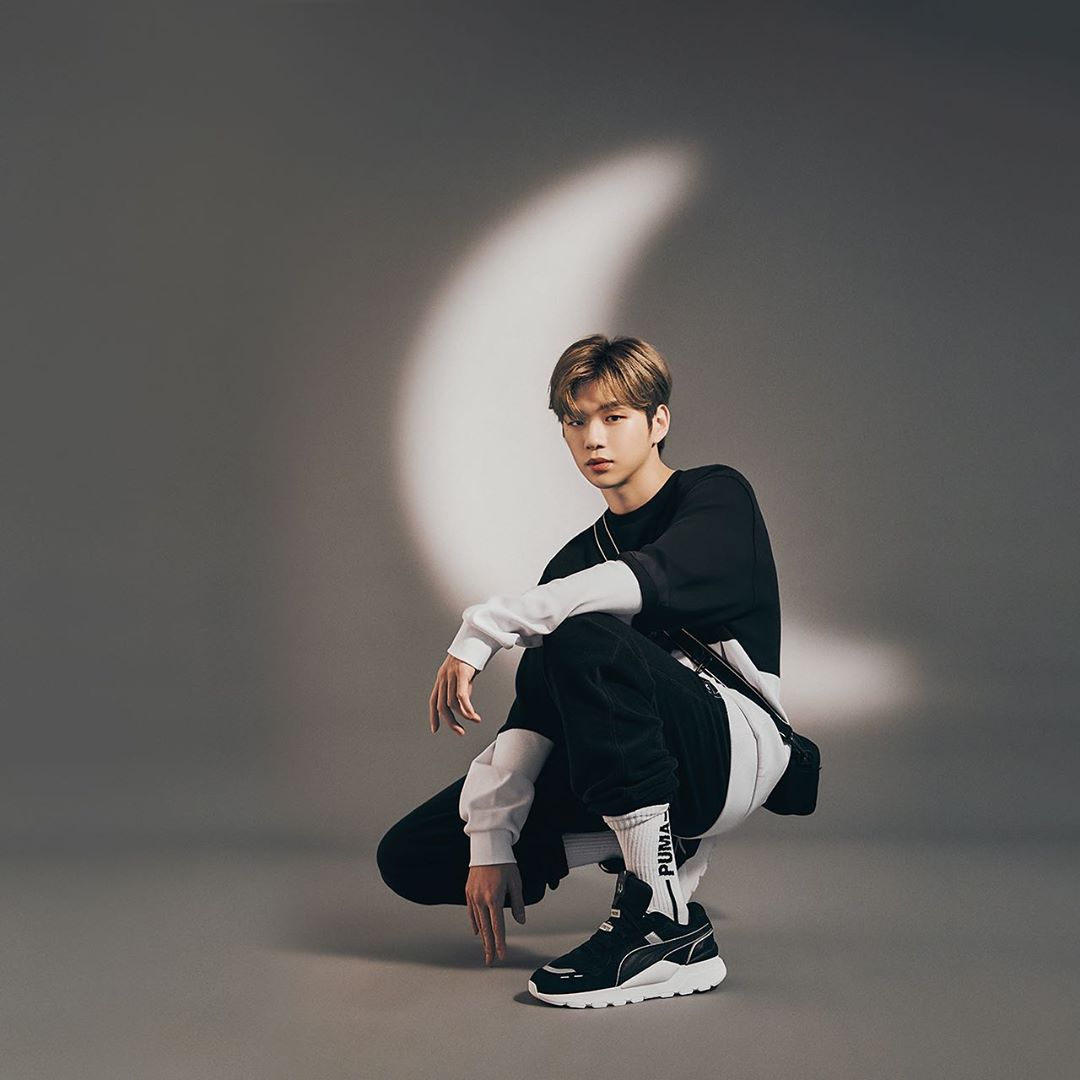 kang-daniel-introduces-new-collab-shoes-with-sports-brand-puma-3