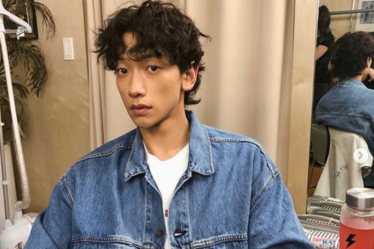 Rain shows off his handsome after finishing promotions