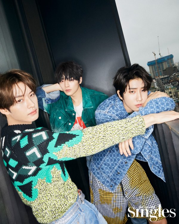 stray-kids-share-their-career-direction-in-new-pictorials-for-singles-korea-2
