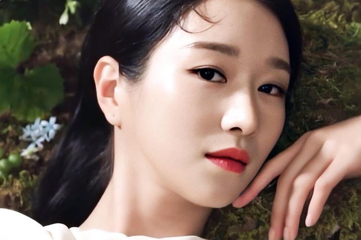 Seo Ye Ji gives heartwarming messages to 20 years-old herself on Cosmopolitan
