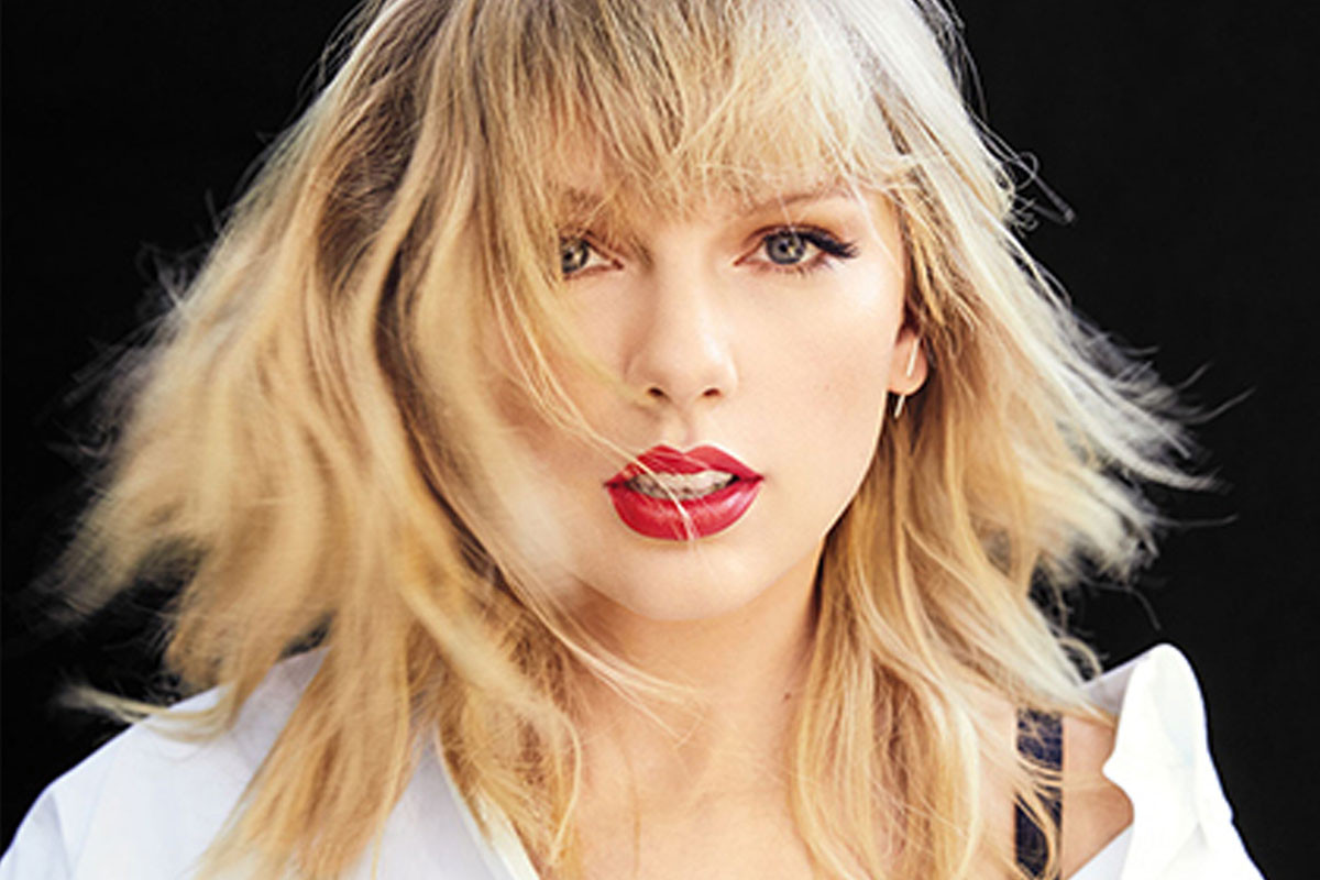 Taylor Swift 'grabbed' # 1 Billboard 200 with the album 'folklore'
