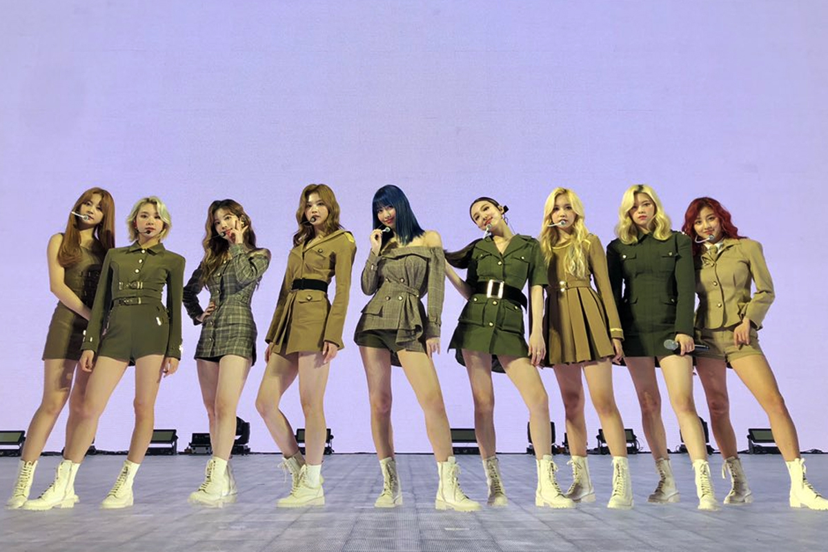 TWICE takes cheerful group shots to thanks fans after online concert