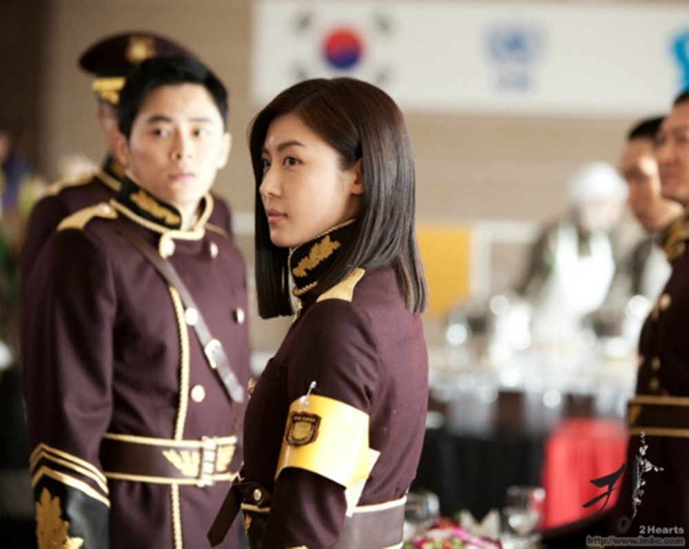 3-cool-hot-female-soldiers-in-korean-movies-krystal-kim-ji-won-7