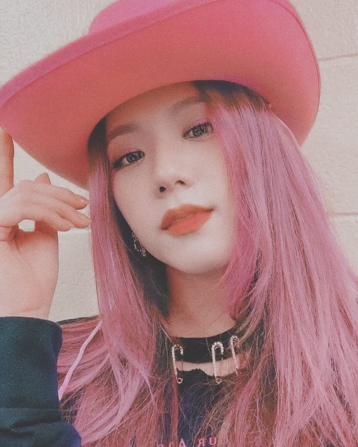 When Blackpink Turns Into Real Black and Pink Colors | starbiz.net