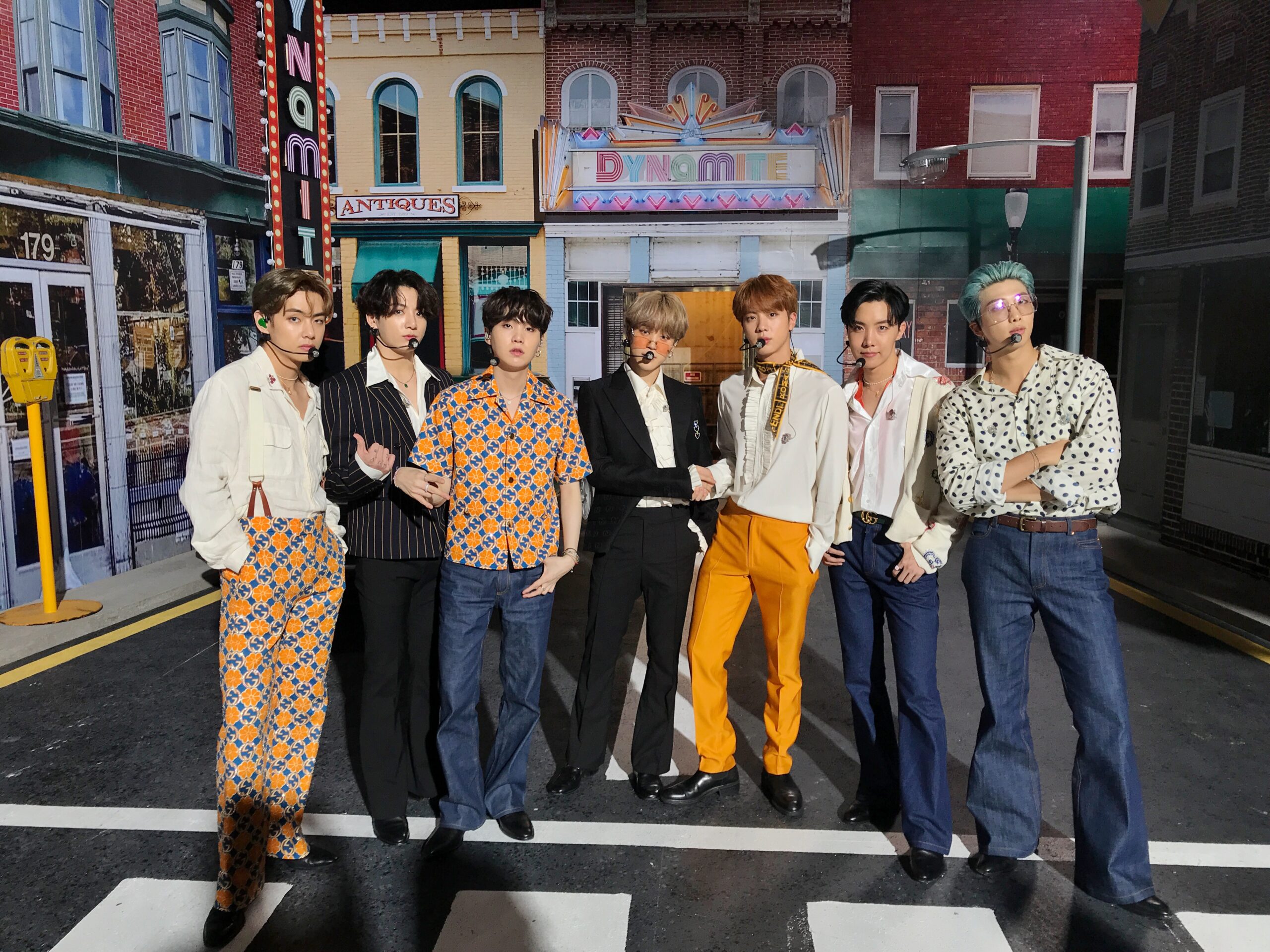 bts-finishes-pre-record-for-the-tonight-show-starring-jimmy-fallon-at-gyeongbokgung-palace-3