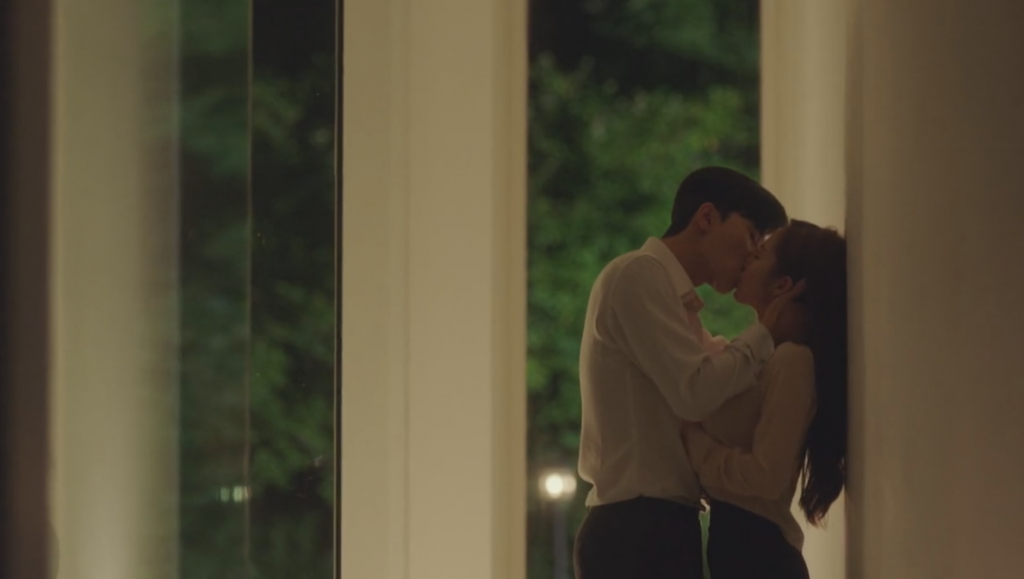 park-seo-joon-park-min-young-kiss-scene-video-makes-a-boom-200-million-view-1