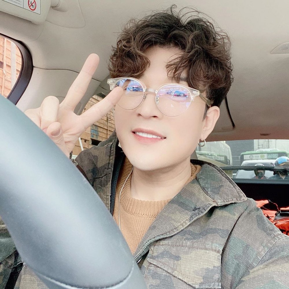 super-junior-shindong-to-host-upcoming-2020-isac-esports-competition-3
