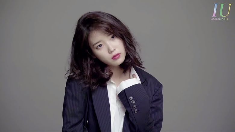 the-chic-collection-when-iu-impressed-with-her-visuals-in-suits-5