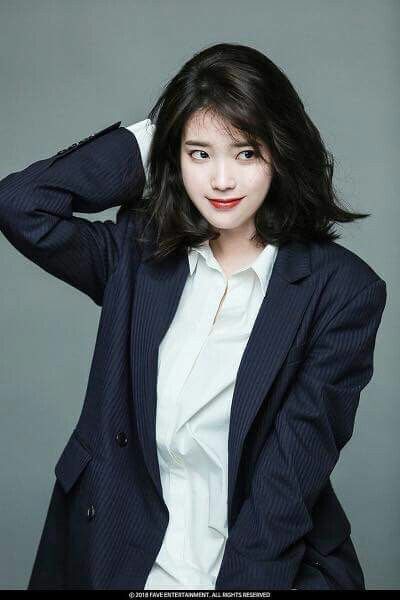 the-chic-collection-when-iu-impressed-with-her-visuals-in-suits-6