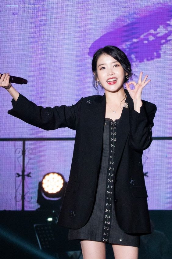 the-chic-collection-when-iu-impressed-with-her-visuals-in-suits-c