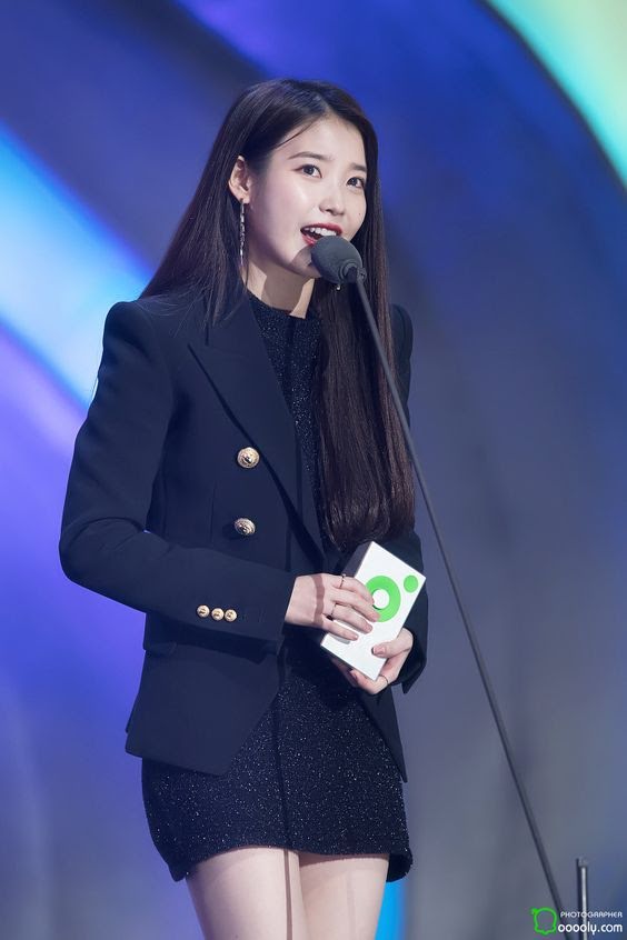 the-chic-collection-when-iu-impressed-with-her-visuals-in-suits-w