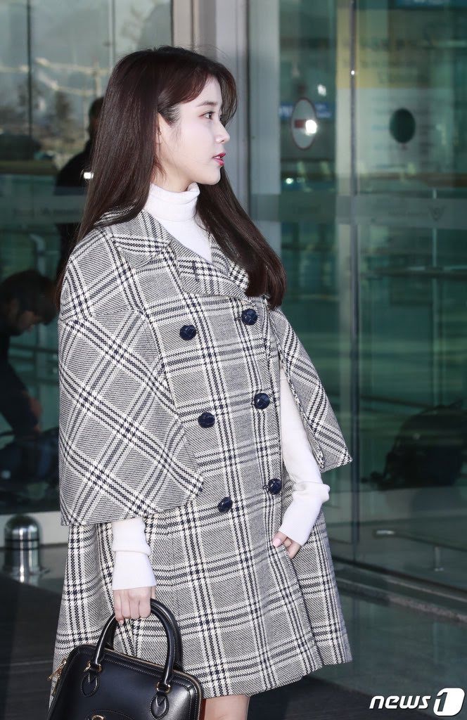 the-chic-collection-when-iu-impressed-with-her-visuals-in-suits-zz