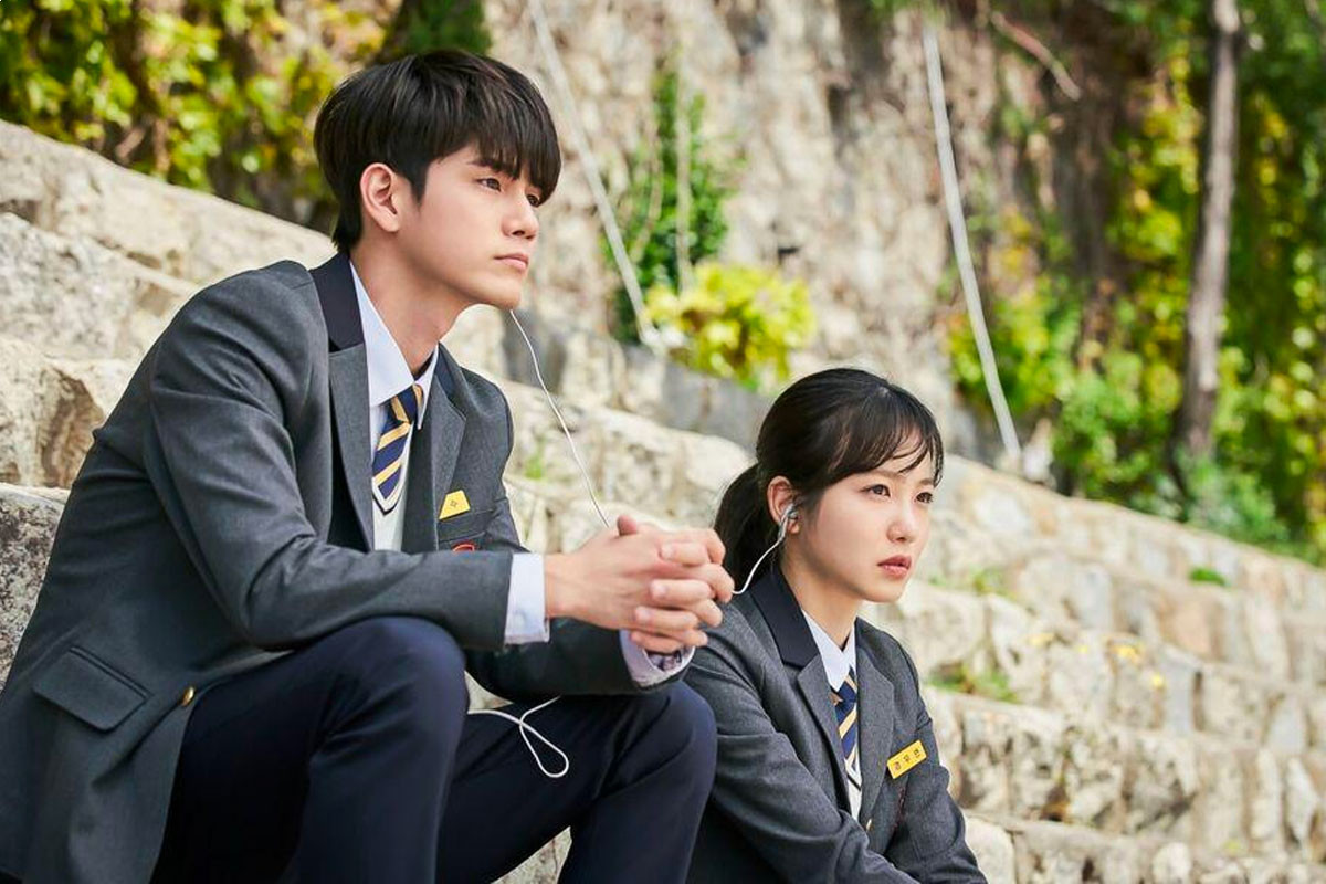 “More Than Friends” Reveals New Stills Of Ong Seong Wu And Shin Ye Eun's Bond