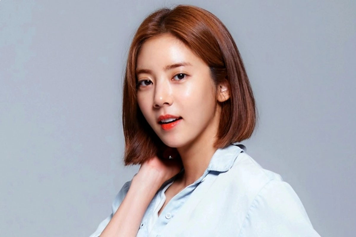 Son Dam Bi signs with H& Entertainment