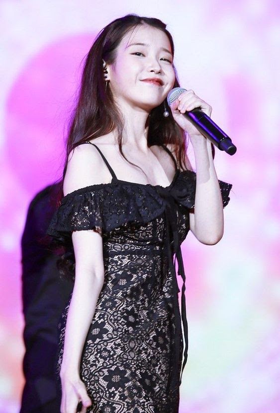 IU looks so adorable in this little black dress - Sexy K-pop