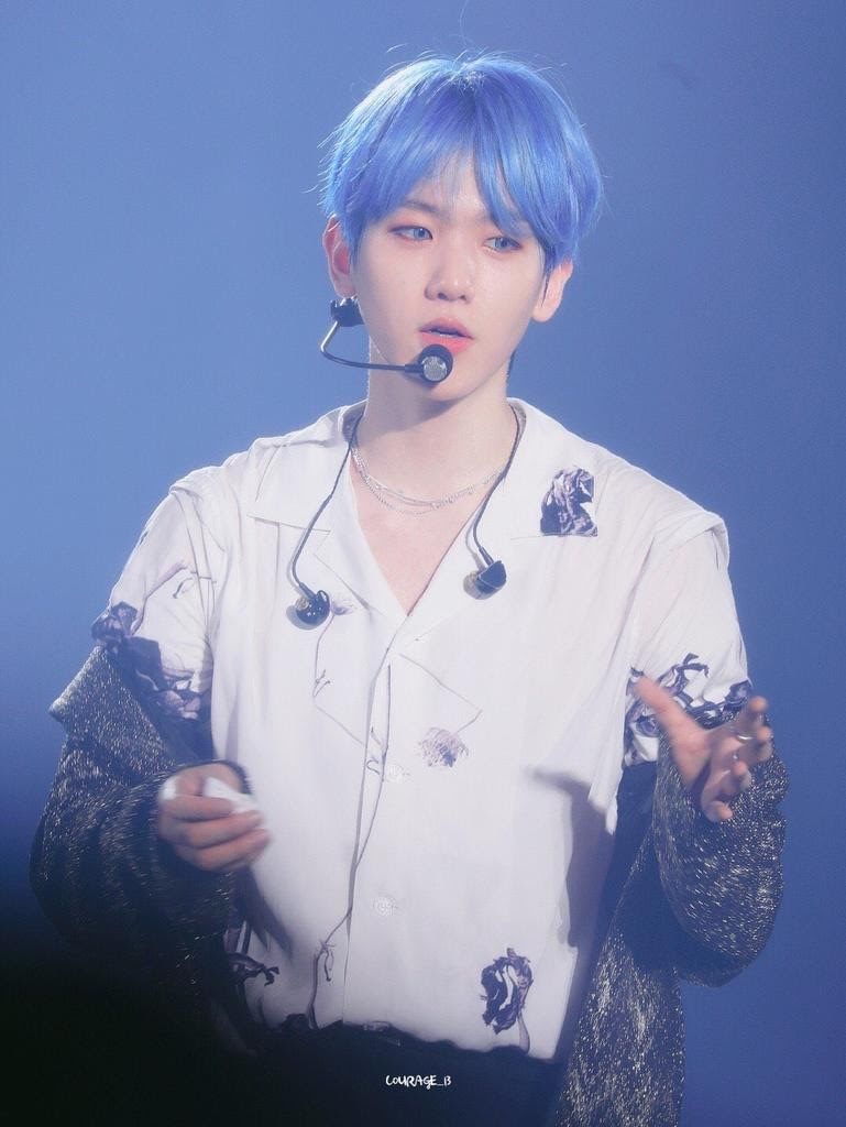 10-moments-that-prove-just-how-much-exo-baekhyun-cares-for-his-fans-1