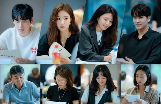 Drama 'Run On' Releases Photos Of Im Si Wan, Shin Se Kyung And More At First Script Reading Session