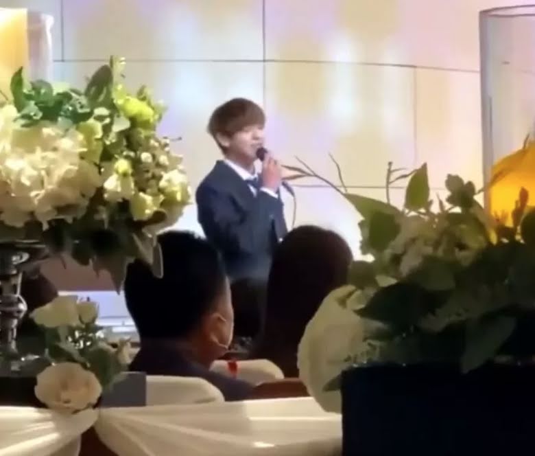 EXO Chanyeol Was Captured Singing An Emotional Ballad At A Friend’s Wedding