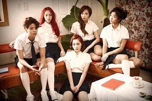 top-5-groups-who-are-known-for-the-school-uniform-concept-b