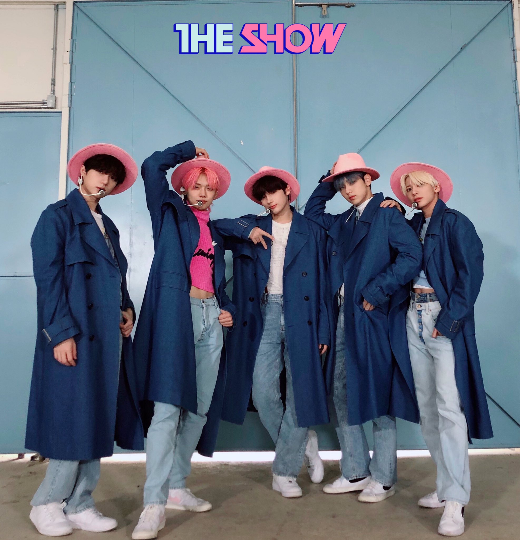 txt-records-first-week-sales-of-over-300000-copies-for-minisode1-blue-hour-3