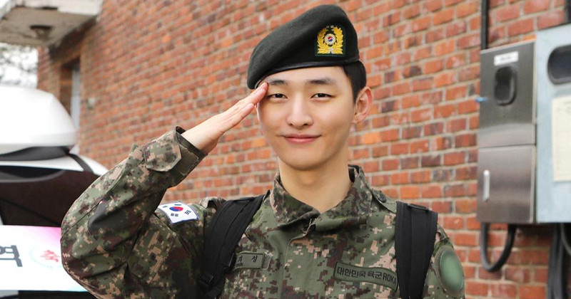 WANNA ONE Yoon Ji Sung Officially Discharged From Military Today