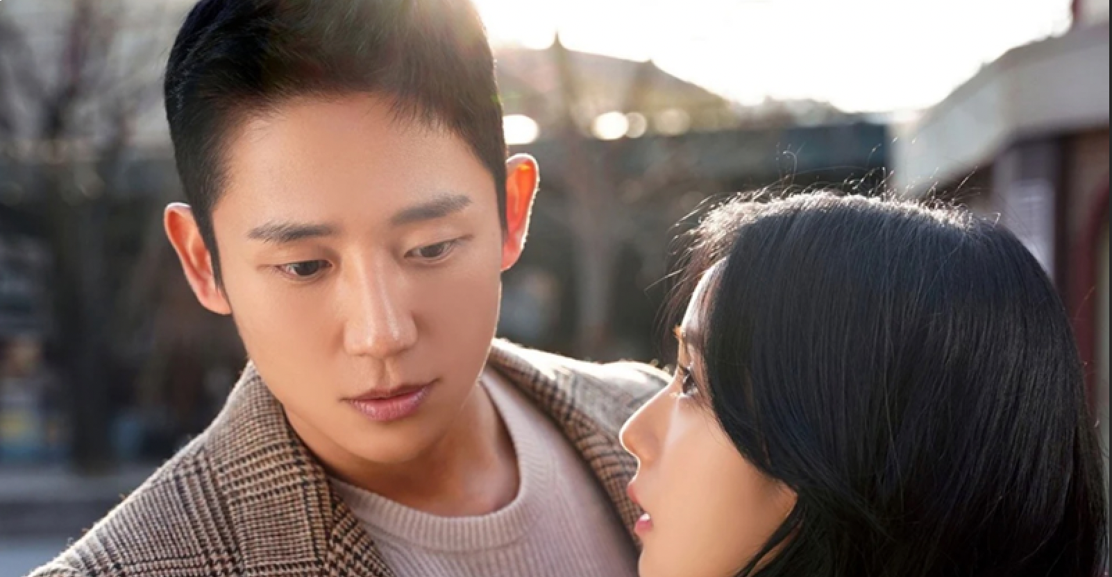 Netizens are worried Jung Hae In is ruining his career with poor drama choices