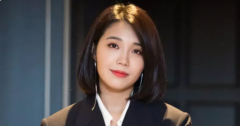 Netizens Discuss Why Apink Eunji Didn't Seem To Be Very Successful With Her Solo Career