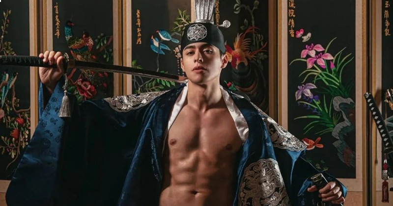 JTBC 'Non-Summit'S Former Cast Member Christian Burgos Wearing Hanbok Becomes A Hot Topic Among K-netizens
