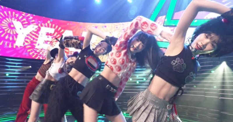 Netizens Express Awe At How All Of LE SSERAFIM Members Who Have Well-Defined Abs