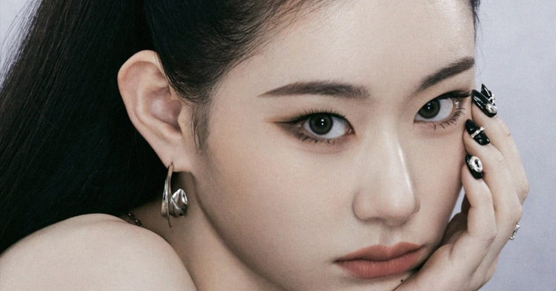 YouTuber Faces Criticism For Allegedly Harassing ITZY Chaeryeong During Flight