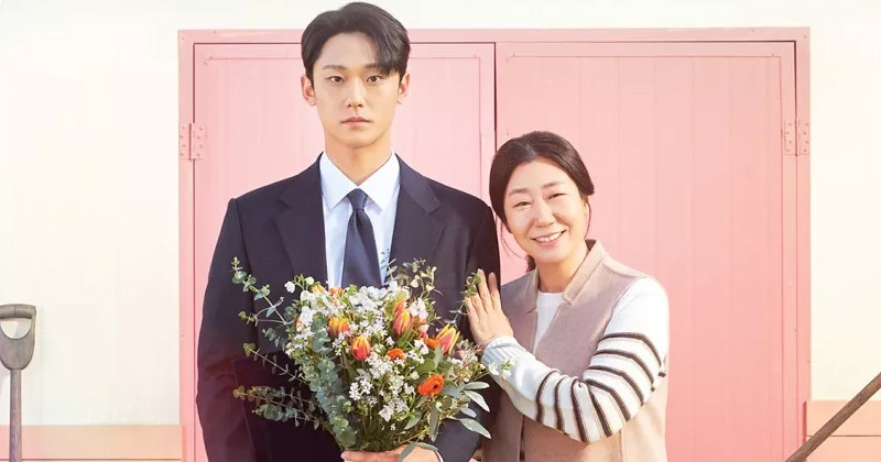 Lee Do Hyun Is Ra Mi Ran’s Entire World In Heartwarming New Drama “The Good Bad Mother”