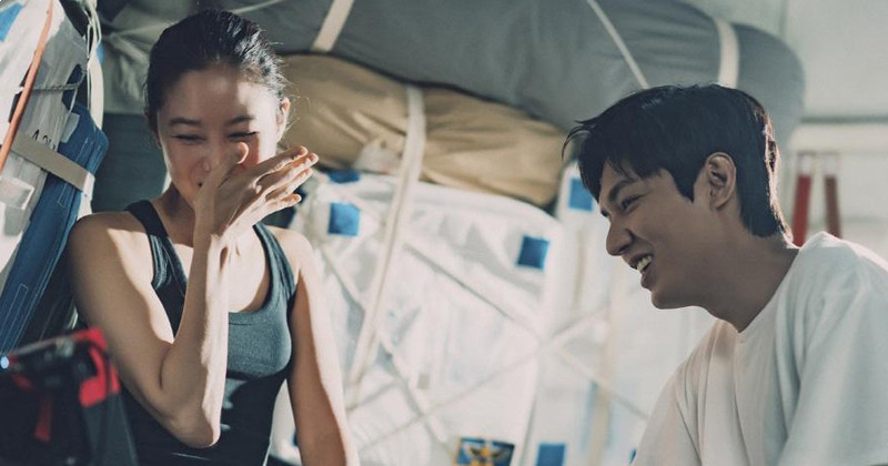 Gong Hyo Jin And Lee Min Ho’s New Space Romance Drama Finishes Filming