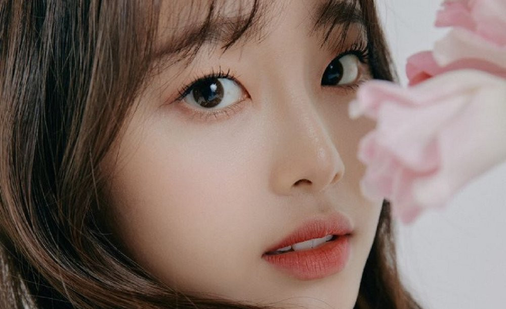 Netizens Think LOONA's Chuu Might Be Removed From The Group, Based On Her Exclusion From The World Tour