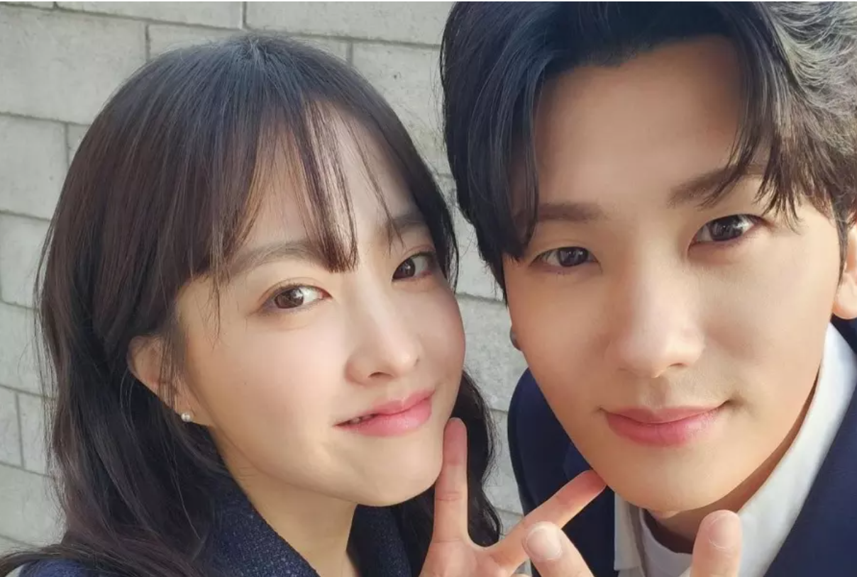 Park Hyung Sik And Park Bo Young Share Adorable Photos From Set Of “Strong Girl Namsoon”