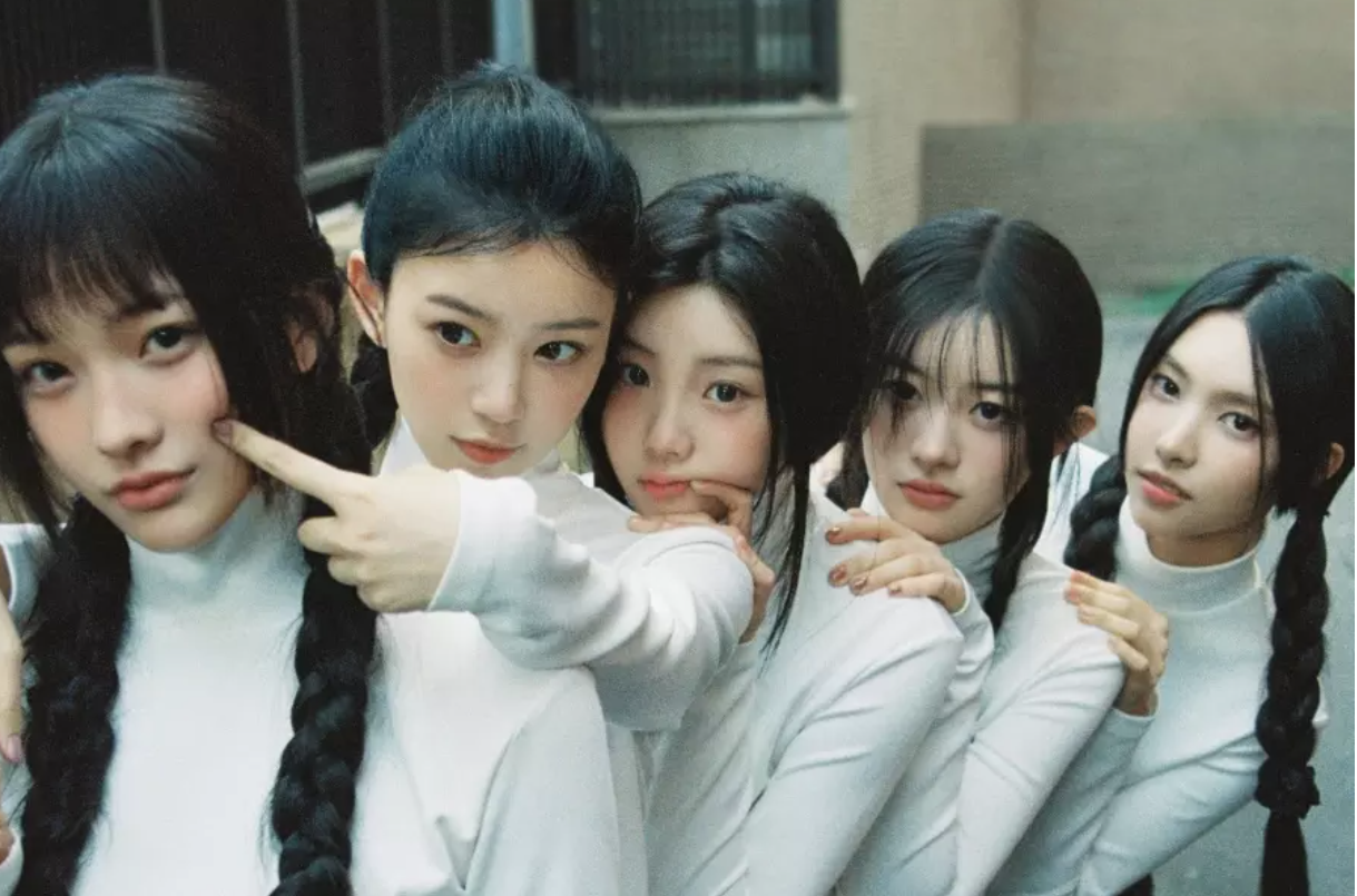 ILLIT Breaks Record For Highest 1st-Week Sales Of Any Girl Group Debut Album In Hanteo History