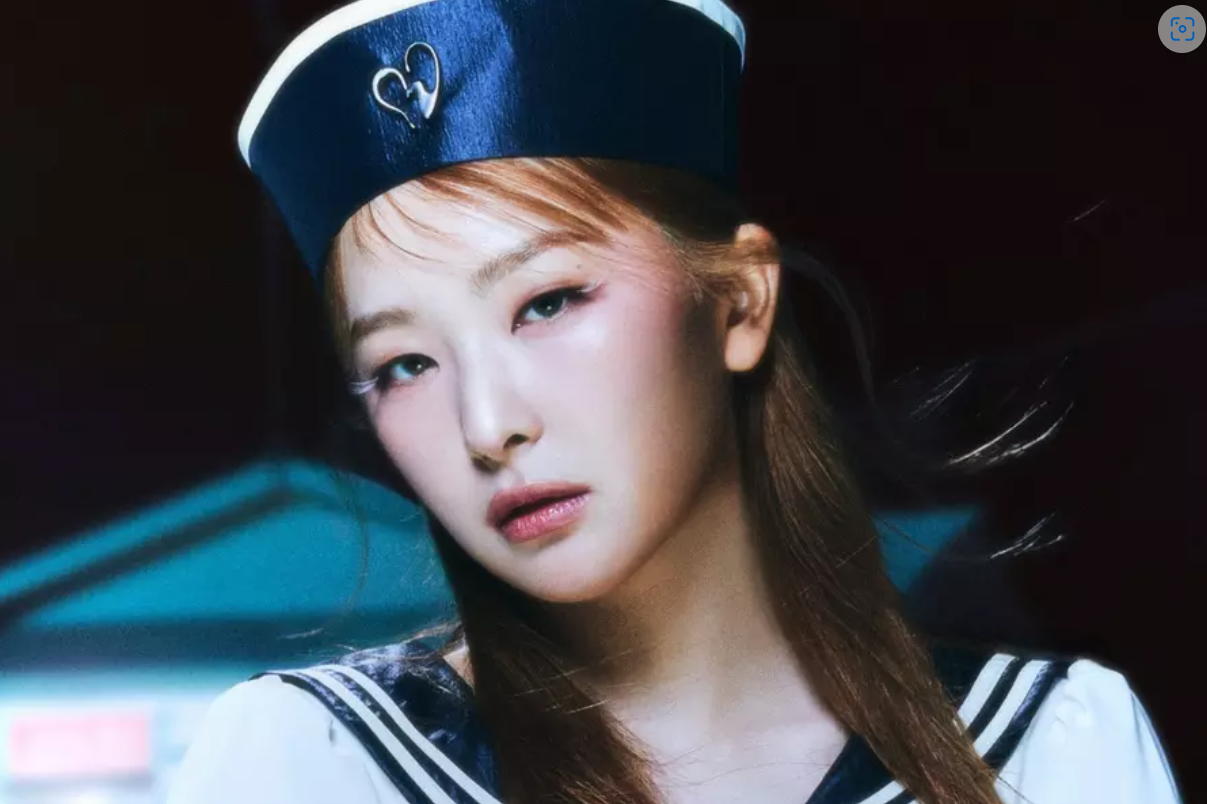 Red Velvet's Seulgi Apologizes Following Controversy Over High Heel Incident