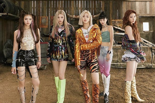 10-k-pop-girl-groups-with-the-highest-total-album-sales-in-2020-blackpink-izone-twice-and-more