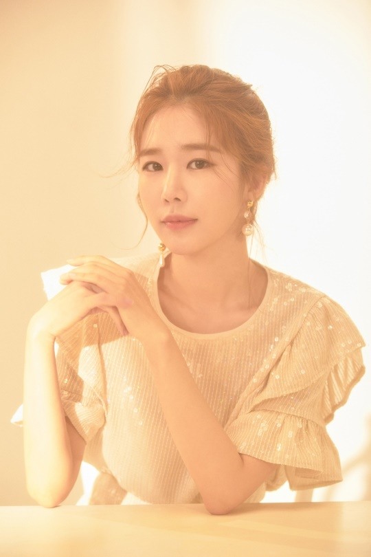 yoo-in-na-confirmed-to-star-in-upcoming-jtbc-drama-snowdrop