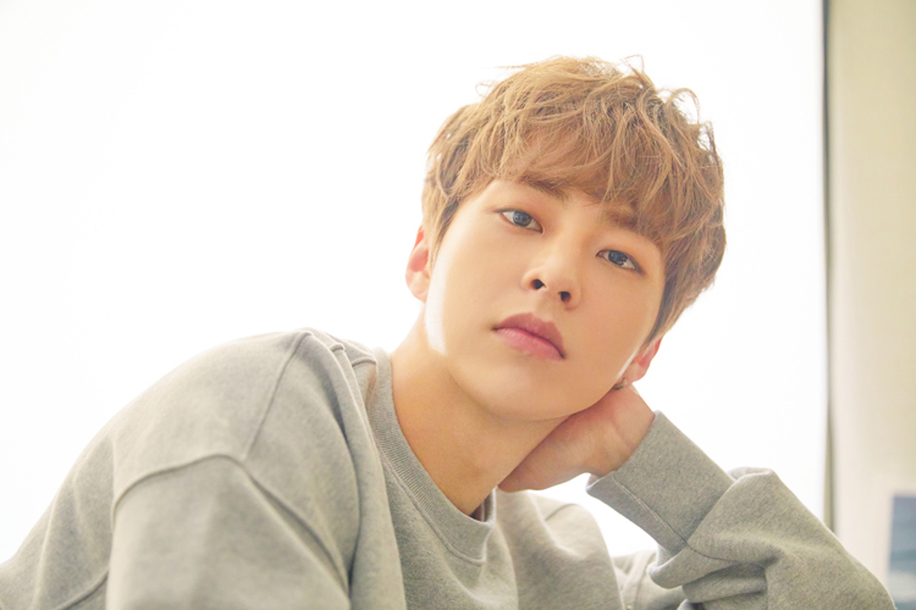 exo-xiumin-to-lend-voice-for-ost-of-tvn-drama-mr-queen-on-january-31