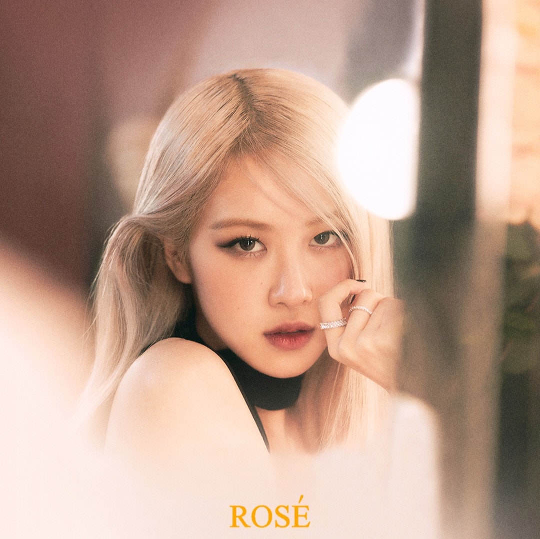blackpink-rose-1st-solo-album-r-surpasses-400000-preorders-in-just-4-days