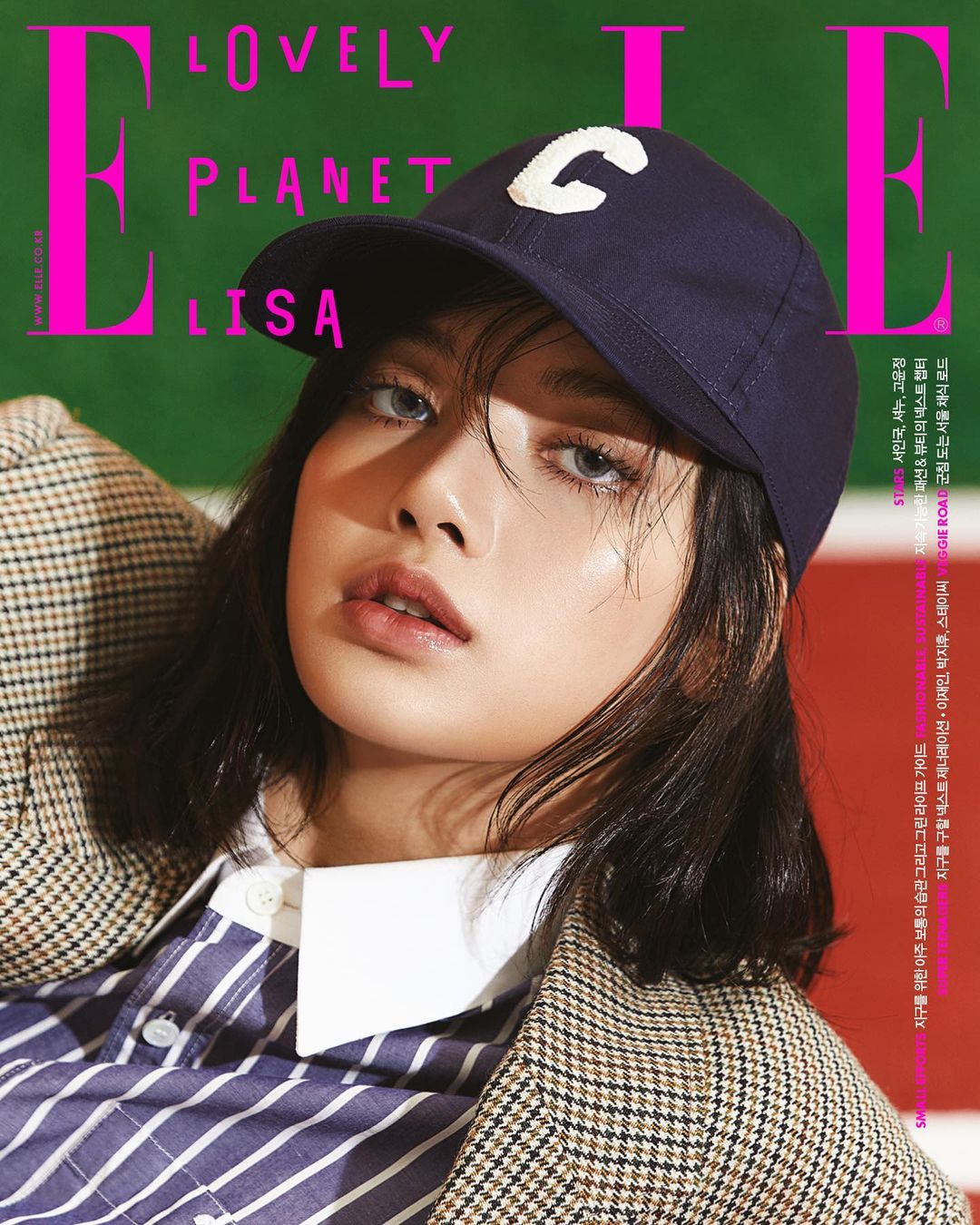 blackpink-lisa-conducts-new-pictorial-titled-lovely-planet-lisa-with-elle-magazine